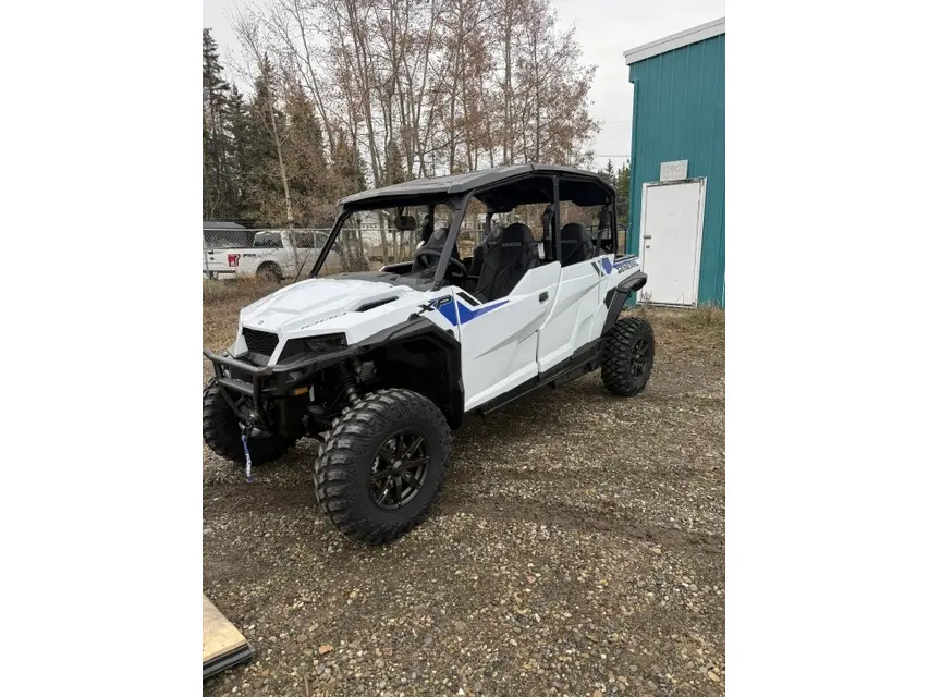 2027 Polaris GENERAL1KXP4SEAT