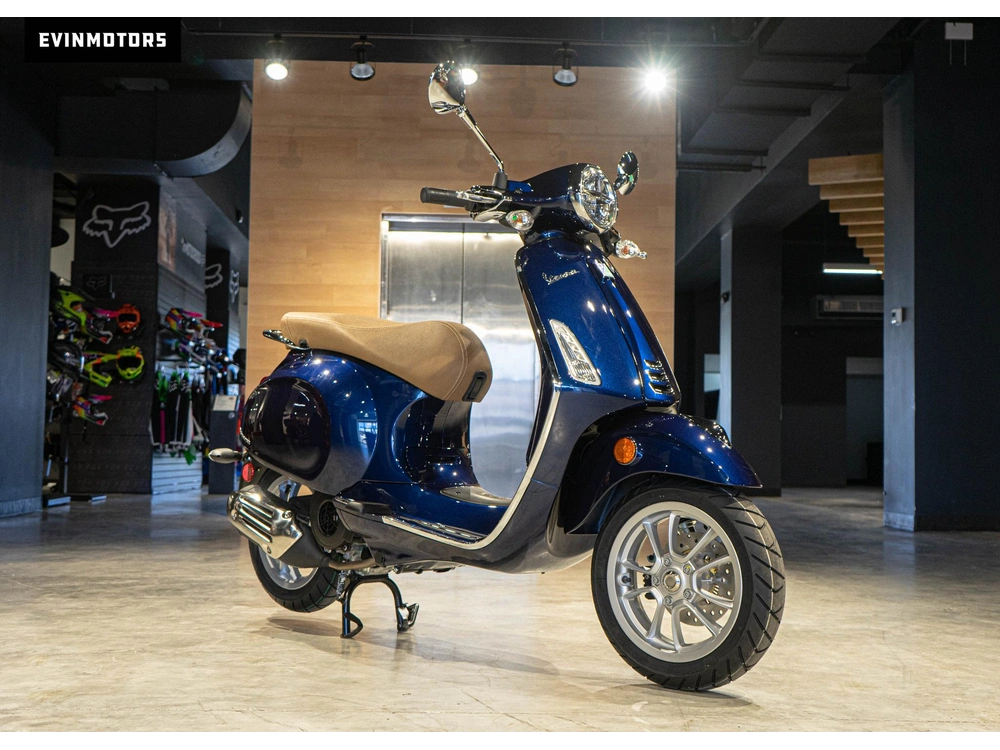 2027 Vespa Primavera 150