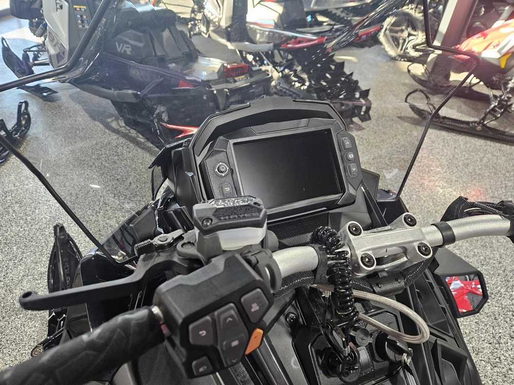 2027 Polaris Prostar S4 Indy Aventure 137