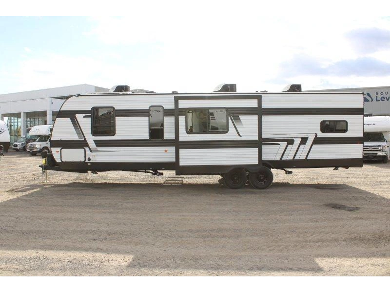 Grand Design Momentum 30mav 2027