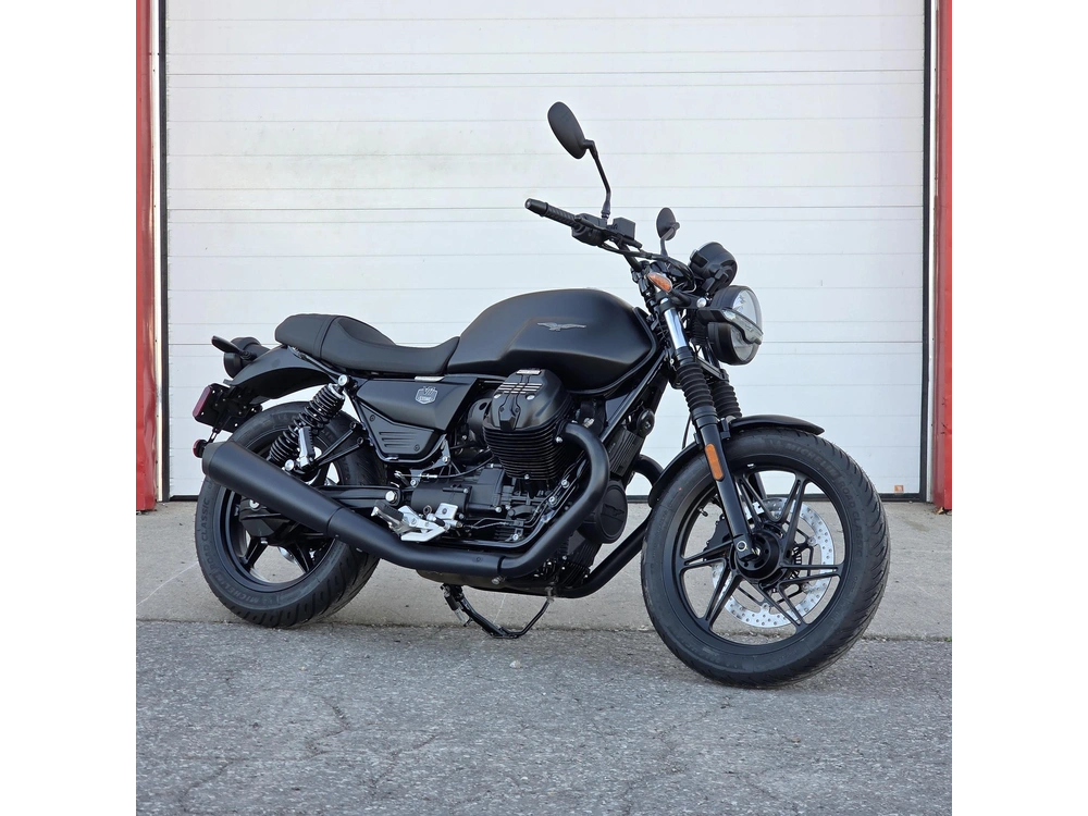 2026 Moto Guzzi V7 Stone