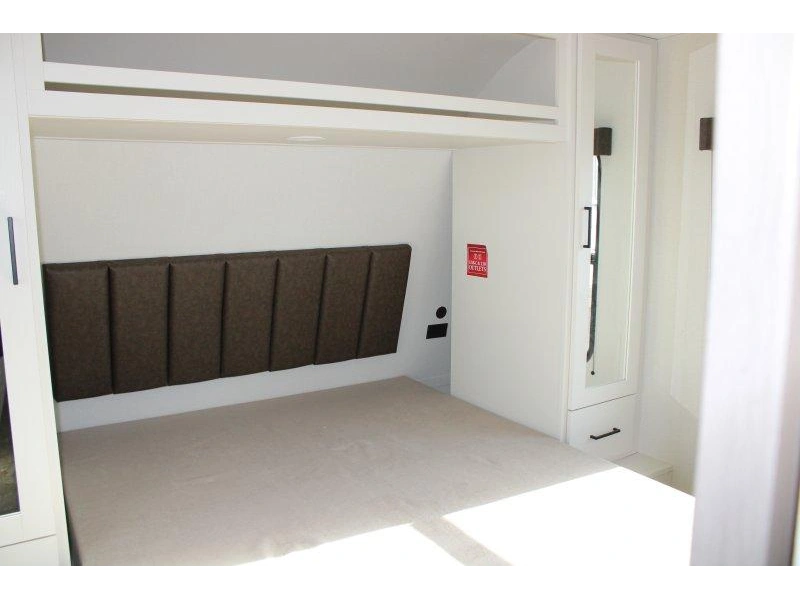 Grand Design Momentum 30mav 2027