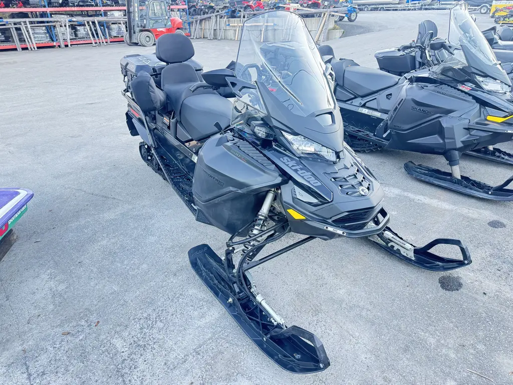 2022 Ski-Doo expedition se 900 turbo 150 hp
