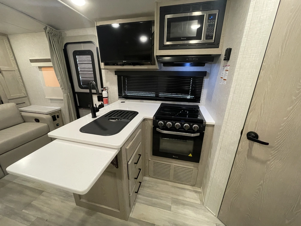 2023 Forest River Rockwood Minilite 2104s