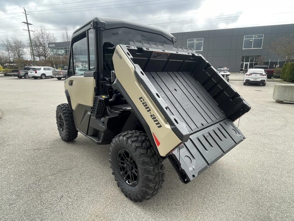 2026 Can-am Defender Limited Cab Hd11