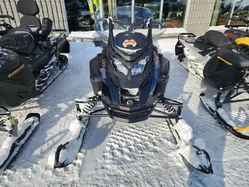 2026 Ski-doo Renegade Adrenaline 900 Ace Turbo R Ripsaw 1.25'' E.s.