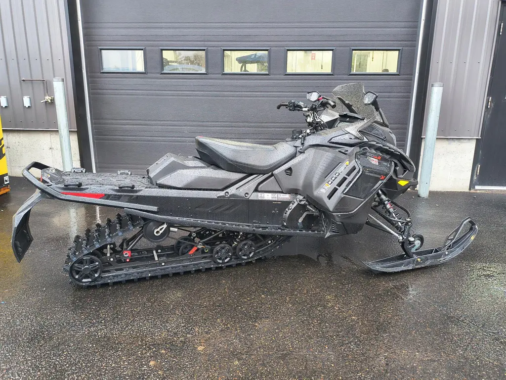 Ski-Doo RENEGADE X 900 ACE Turbo R Ice 2024