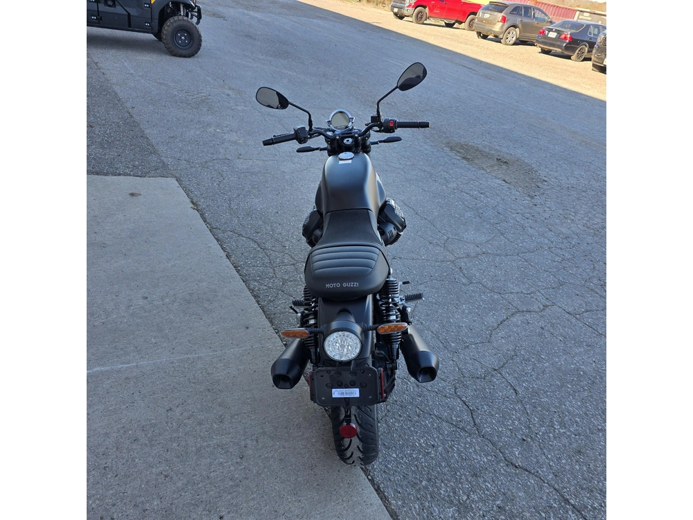 2026 Moto Guzzi V7 Stone
