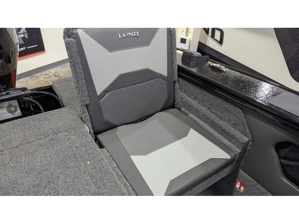 2026 Lund Boat Co 1875 Crossover Xs Sport