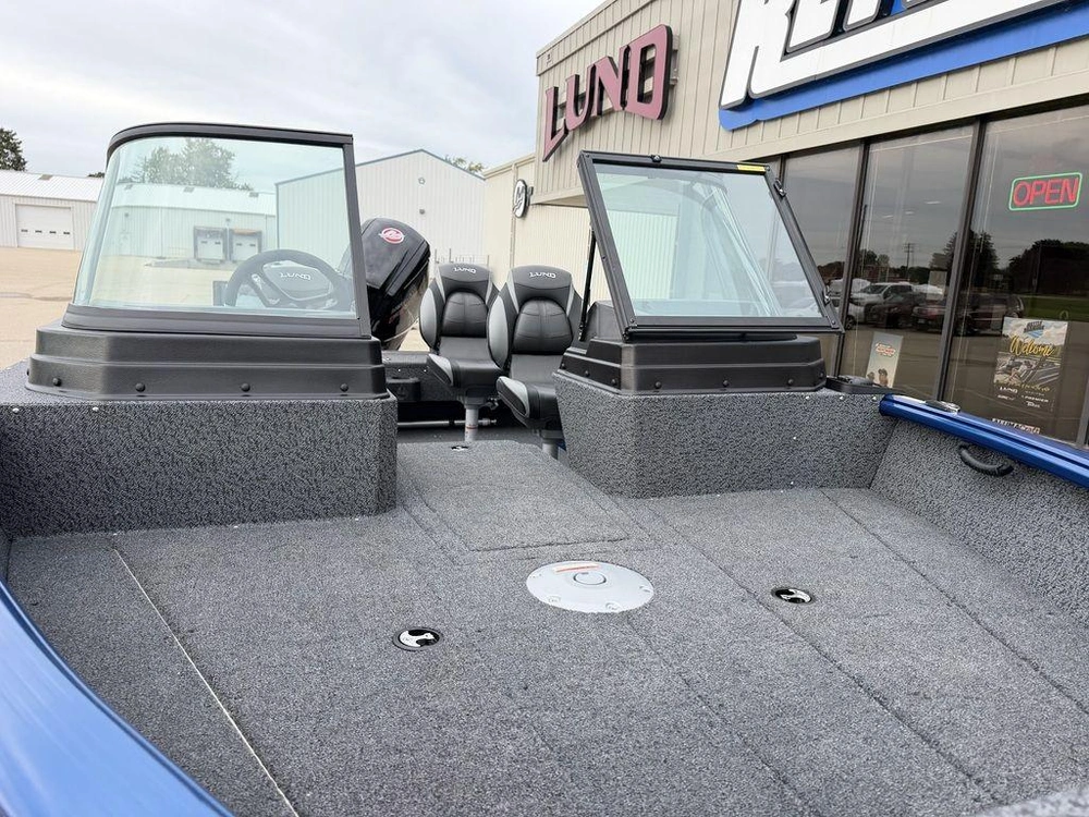2027 Lund Boat Co 1800 Adventure Sport