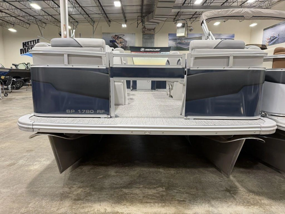 2027 Tahoe Pontoons Sport Rear Fish 17 Ft