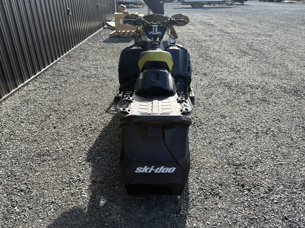 2026 Ski-doo Renegade X-rs 900 Ace Turbo R Ice Ripper Xt 1.5" E.s.