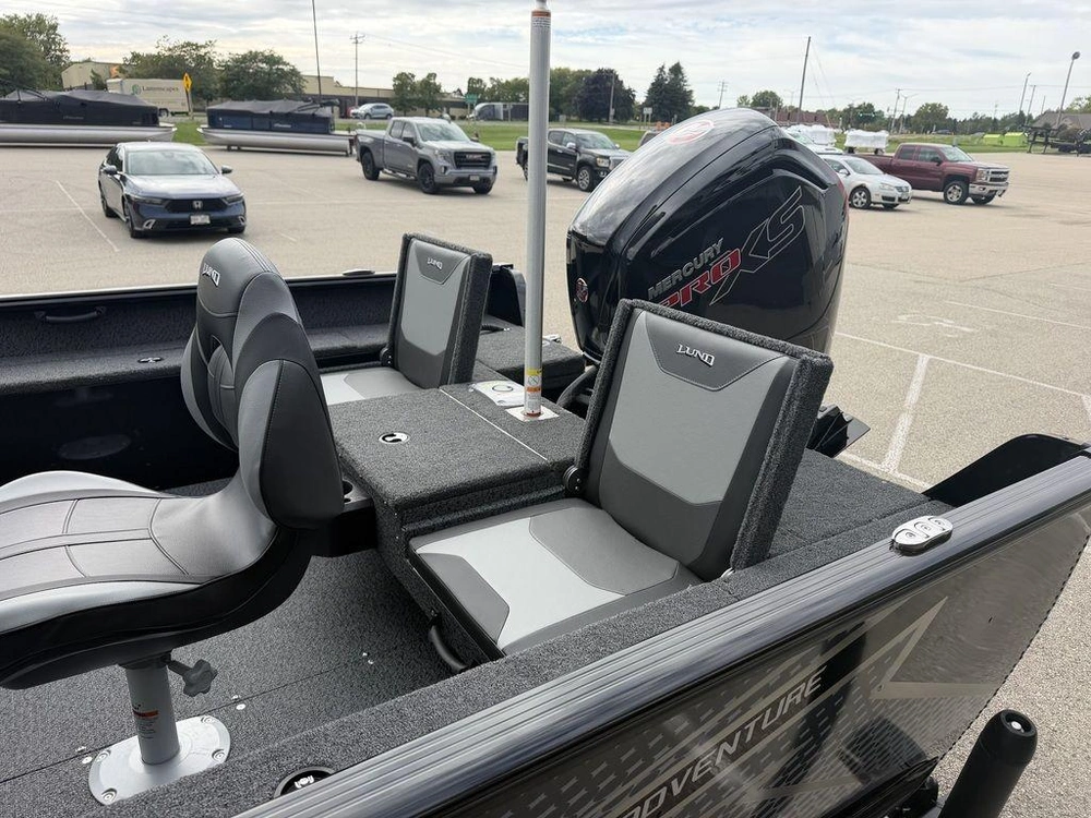 2027 Lund Boat Co 1800 Adventure Sport