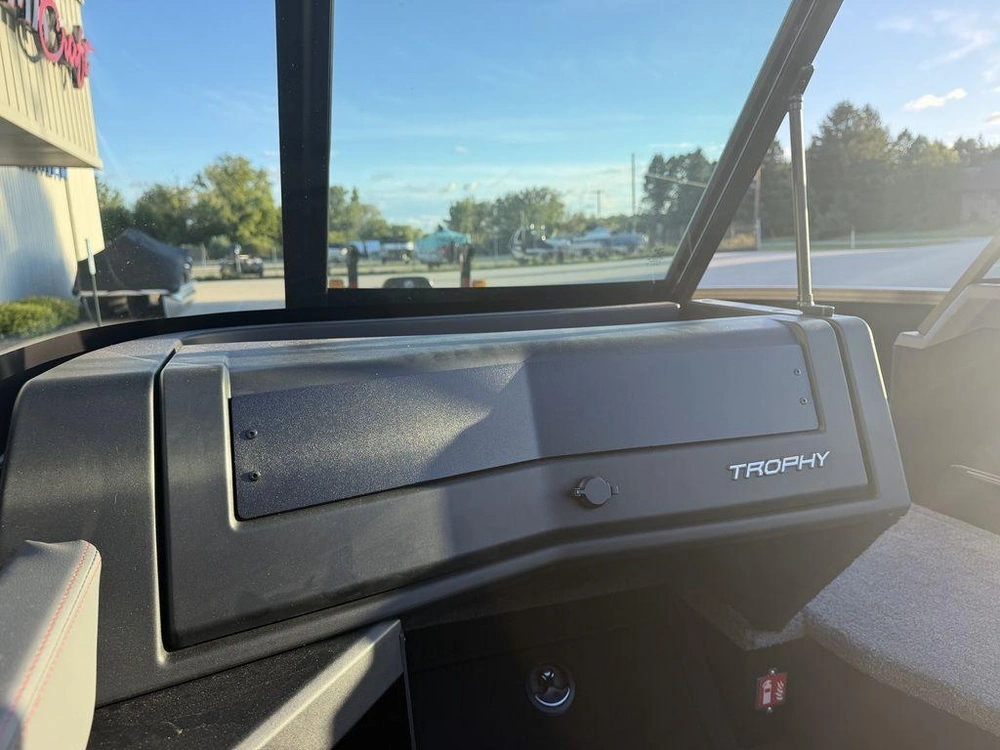 2027 Alumacraft Trophy 205x Sport