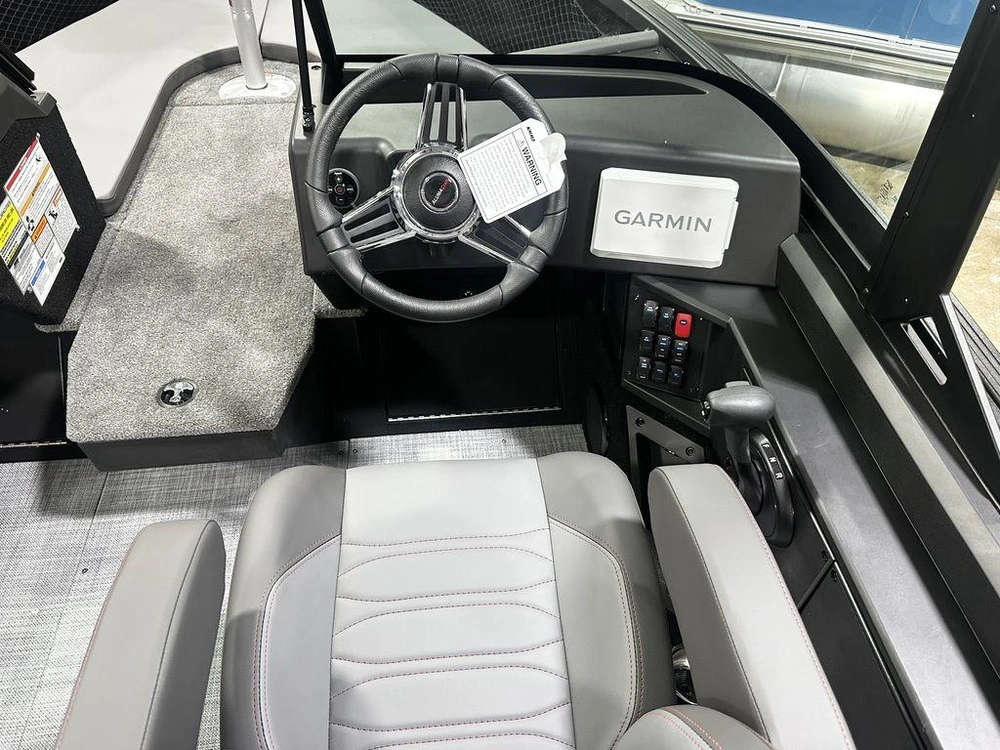 2026 Alumacraft Competitor 185x Sport