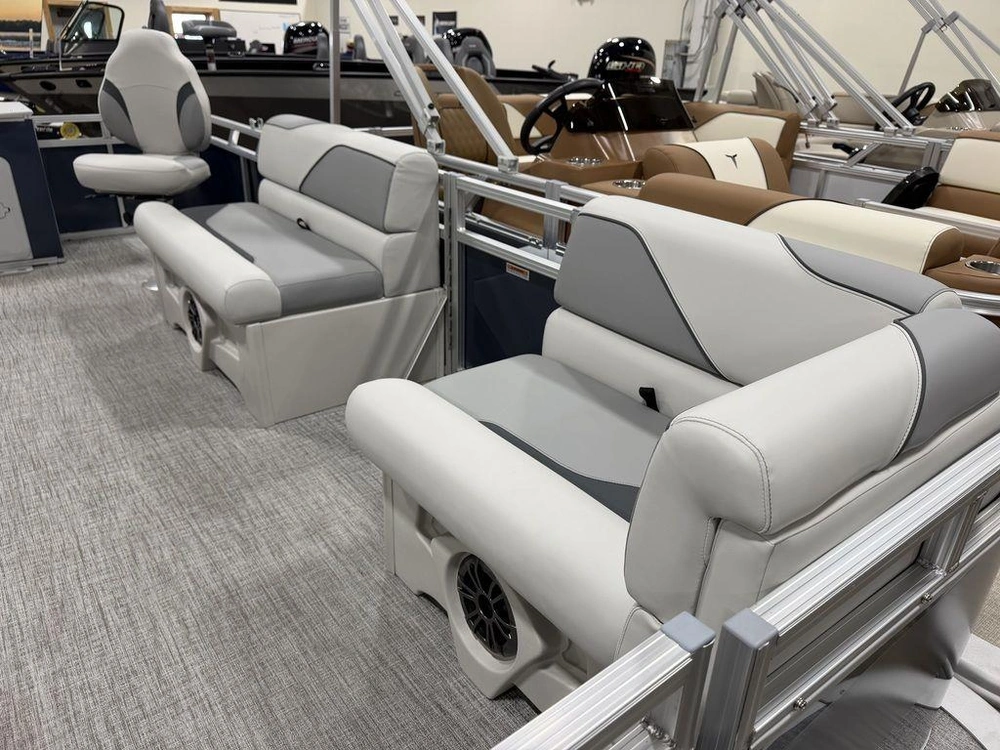 2027 Tahoe Pontoons Sport Rear Fish 17 Ft