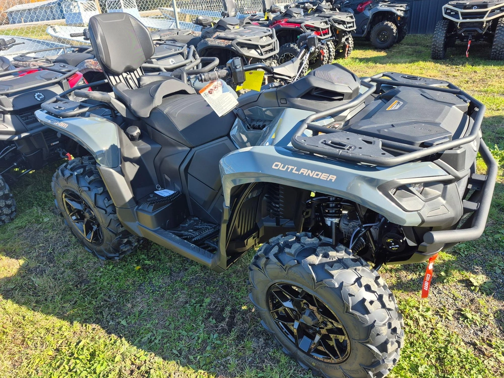 2027 Can-am Outlander Max Xt 700