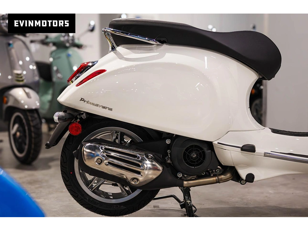 2027 Vespa Primavera 150