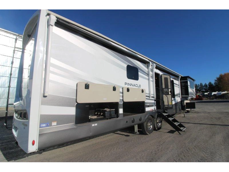 2023 Jayco Pinnacle 38flgs