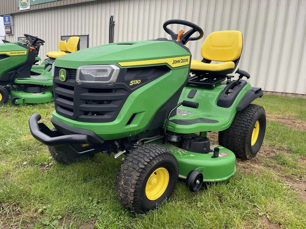 John Deere S130 Lawn Tractor 2026