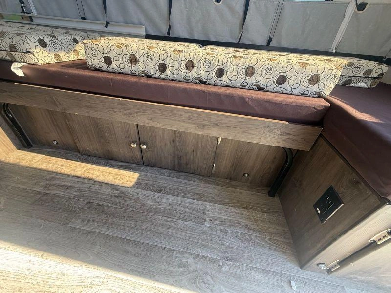 2019 Coachmen Clipper 860qs