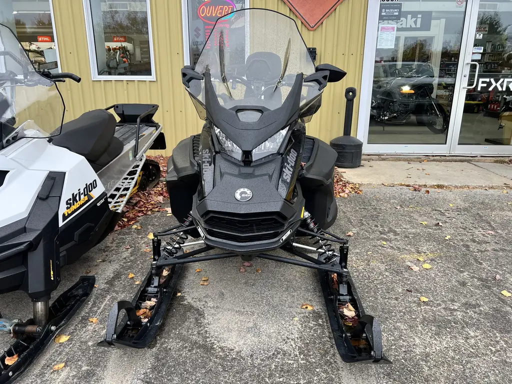 Ski-Doo EXPEDITION SWT 2024