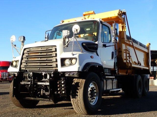 Freightliner 114sd 2015