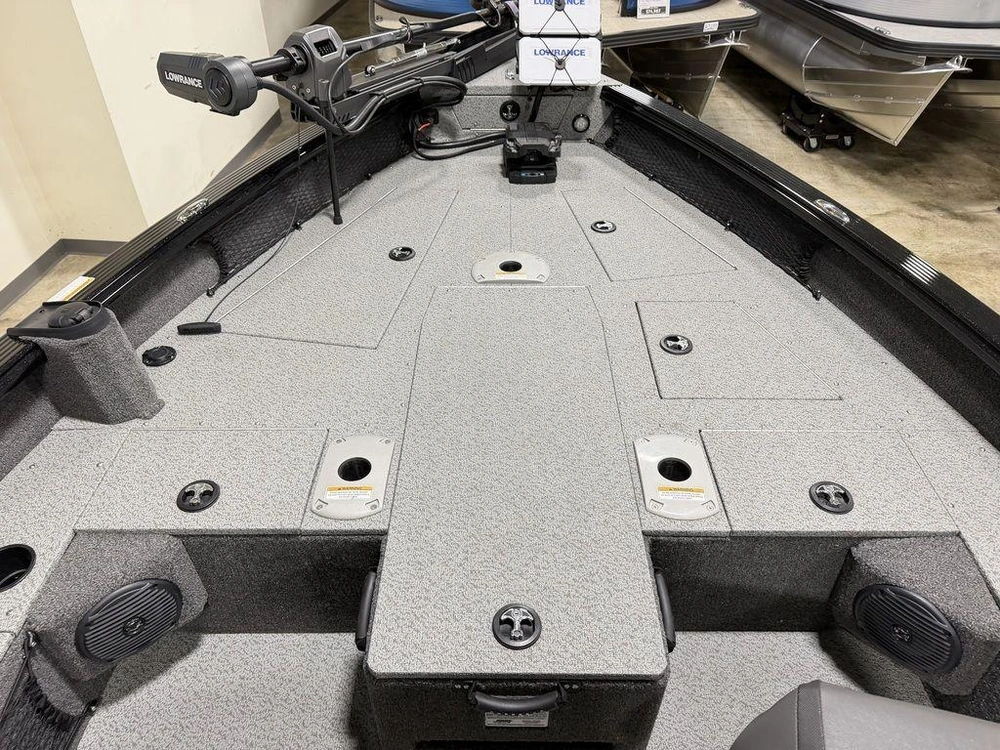 2024 Lund Boat Co 1875 Pro Guide Tiller