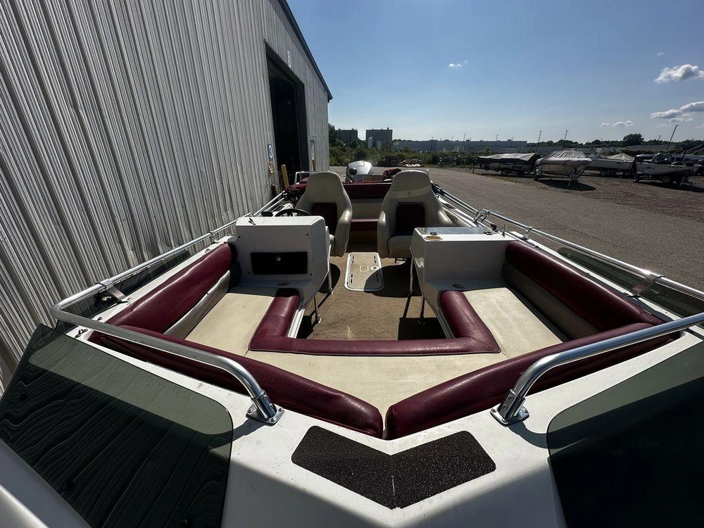 1995 Hurricane Sundeck 176