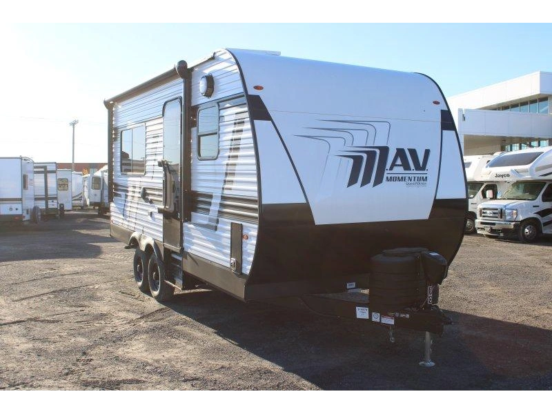 Grand Design Momentum 17mav 2027