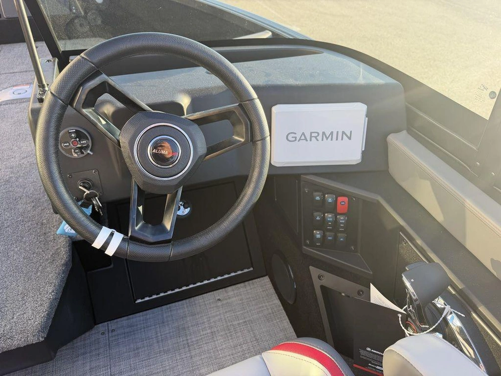 2027 Alumacraft Trophy 205x Sport
