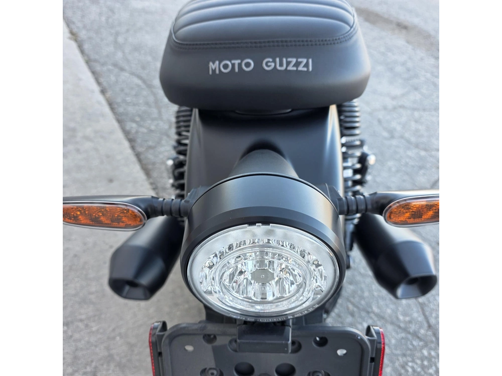 2026 Moto Guzzi V7 Stone