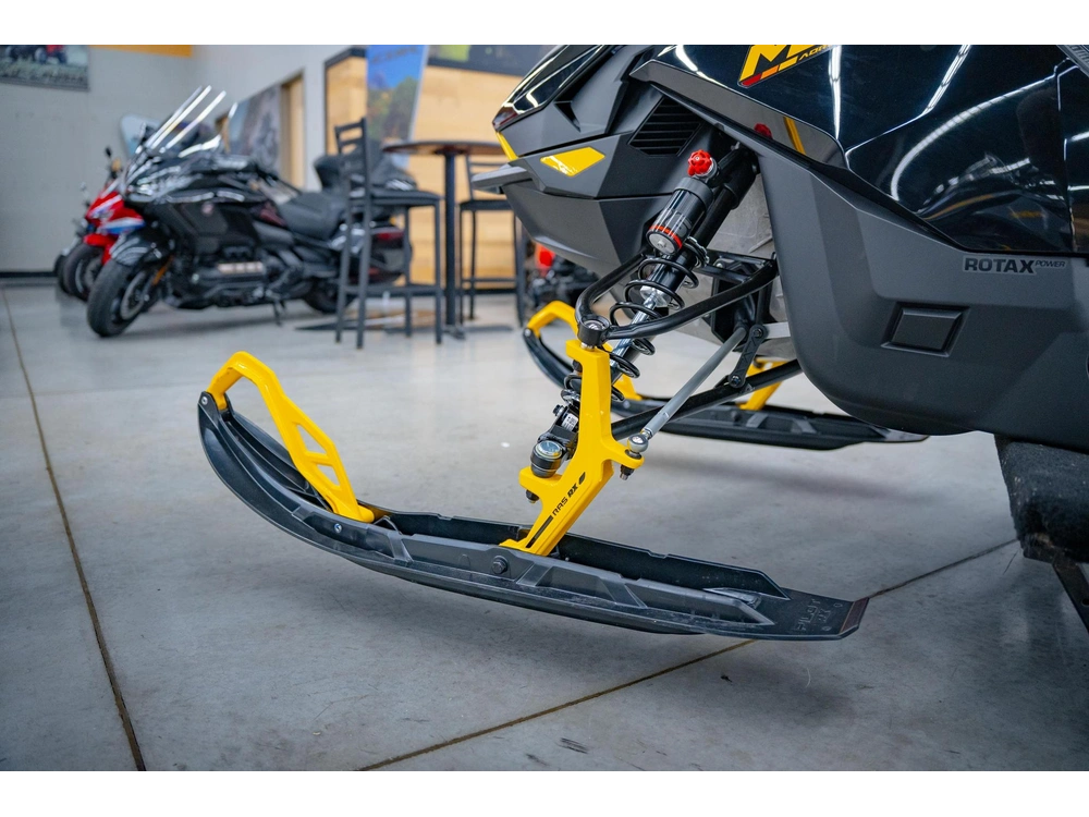 2027 Ski-doo Mxz Adrenaline Blizzard 600rr