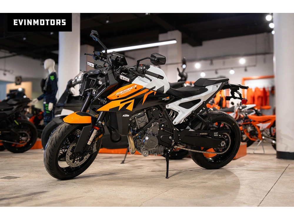 2027 Ktm 990 Duke