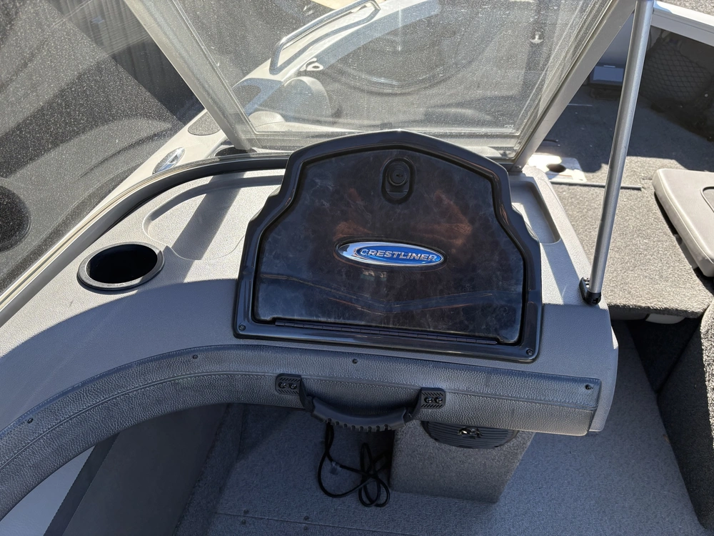 2017 Crestliner Sportfish 1850