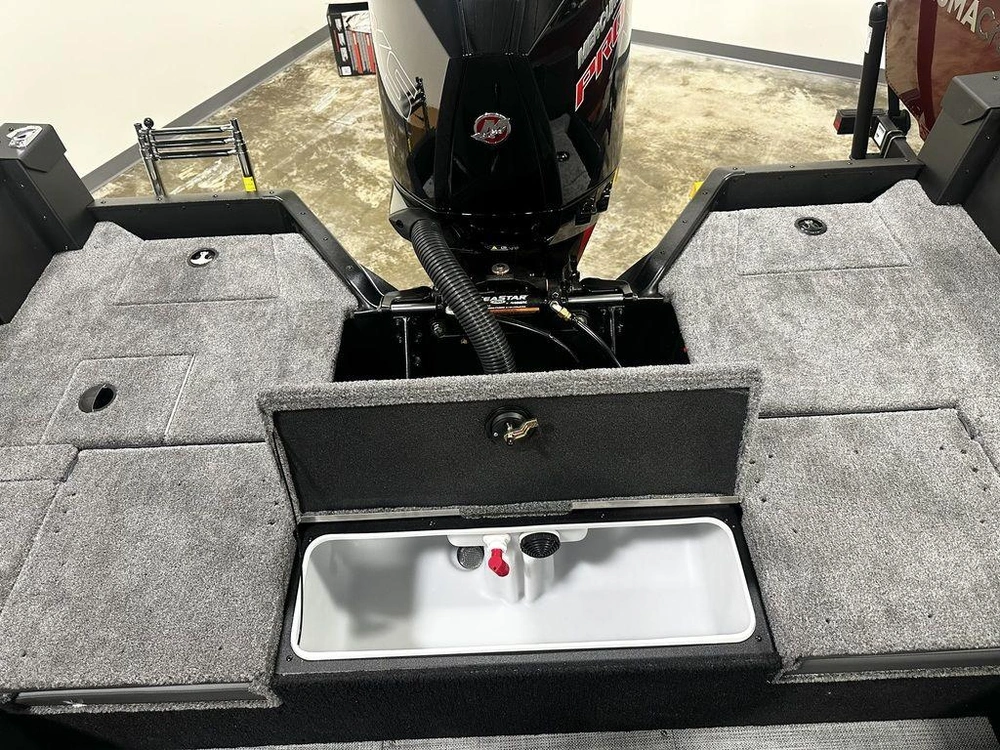 2026 Alumacraft Competitor 185x Sport