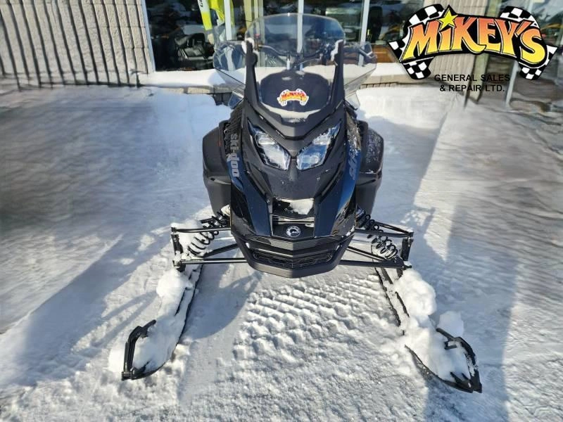 2026 Ski-doo Renegade Adrenaline 900 Ace Turbo R Ripsaw 1.25'' E.s.