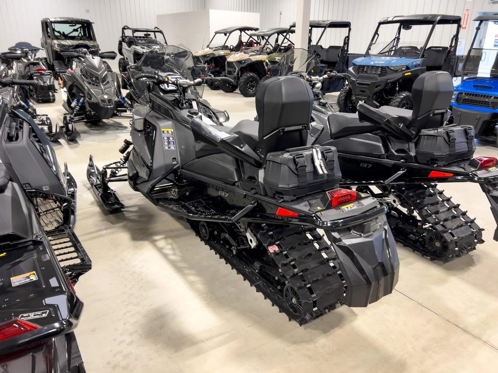 2025 Polaris Polaris Prostar S4 Indy Adventure 137