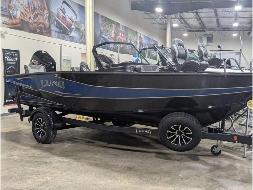 2026 Lund Boat Co 1875 Crossover Xs Sport