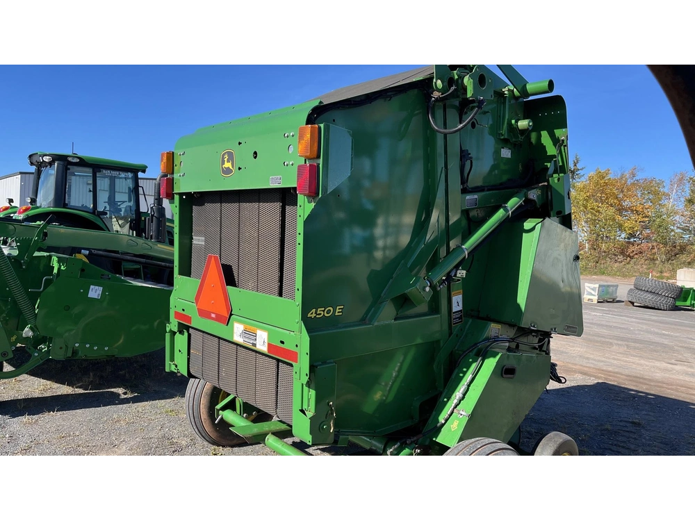 John Deere 450e Round Baler 2020