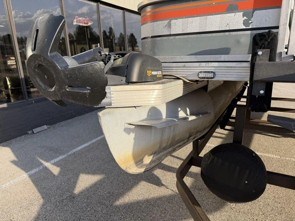 1986 Sun Tracker Suntracker