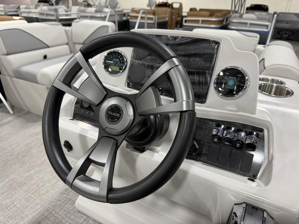 2027 Tahoe Pontoons Sport Rear Fish 17 Ft
