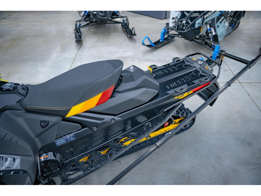2027 Ski-doo Mxz Adrenaline Blizzard 600rr