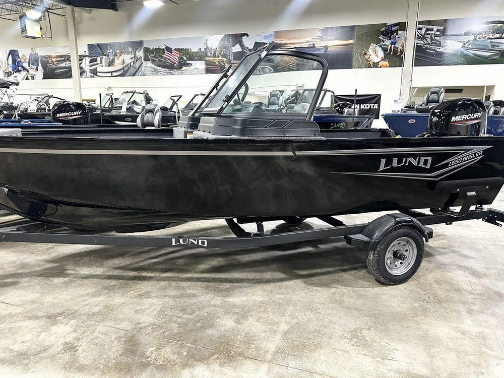 2026 Lund Boat Co 1650 Angler Sport