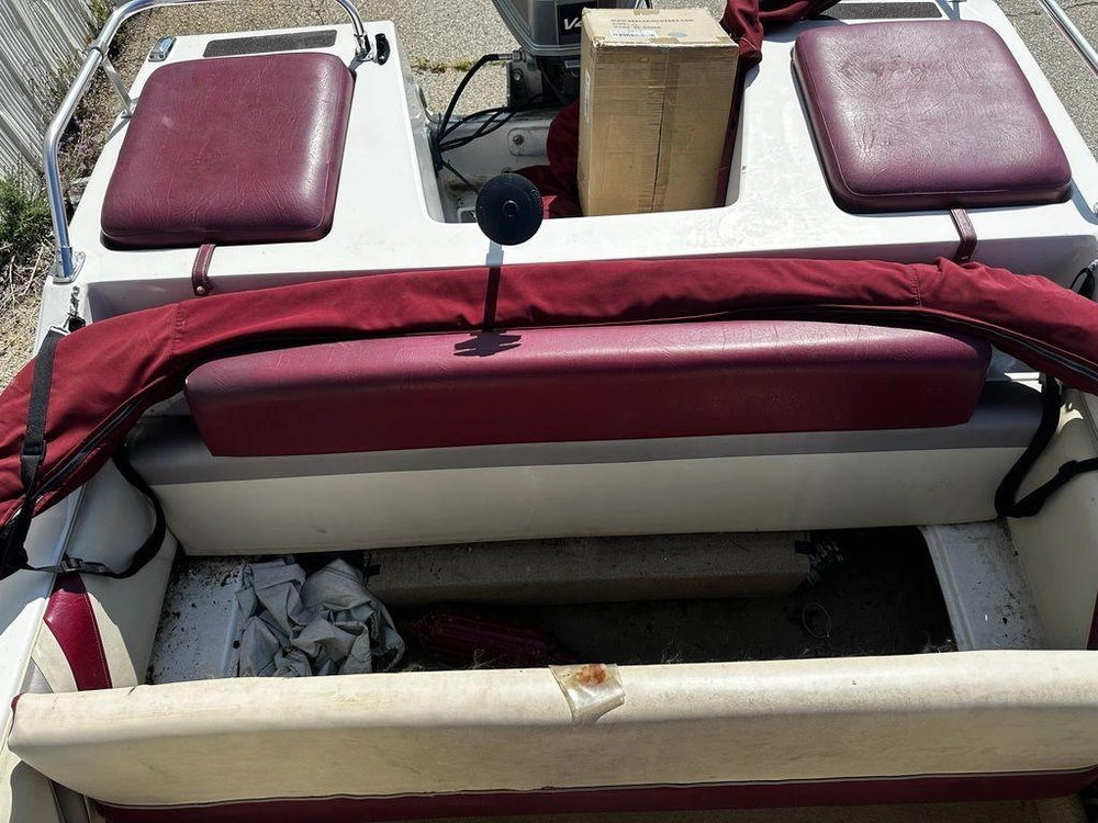 1995 Hurricane Sundeck 176