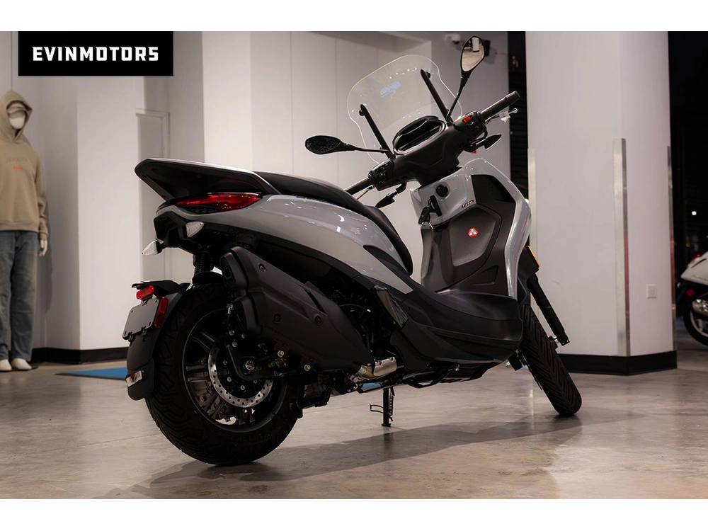 2027 Piaggio Bv 400 S