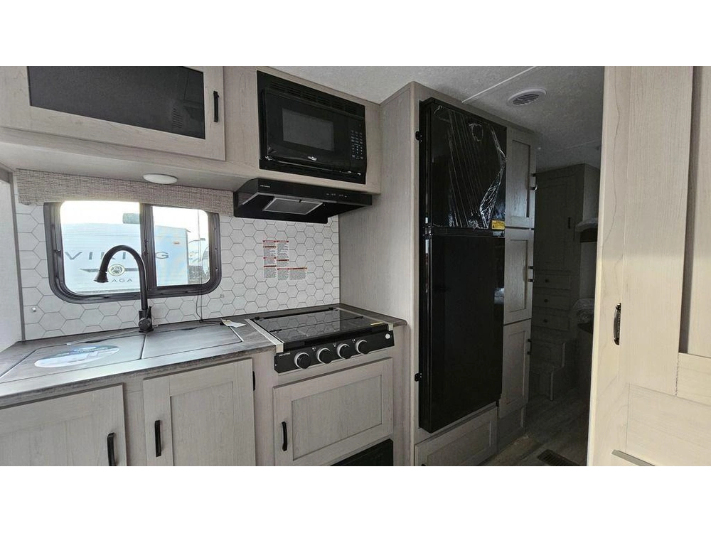 2023 Coachmen Viking 252dbus
