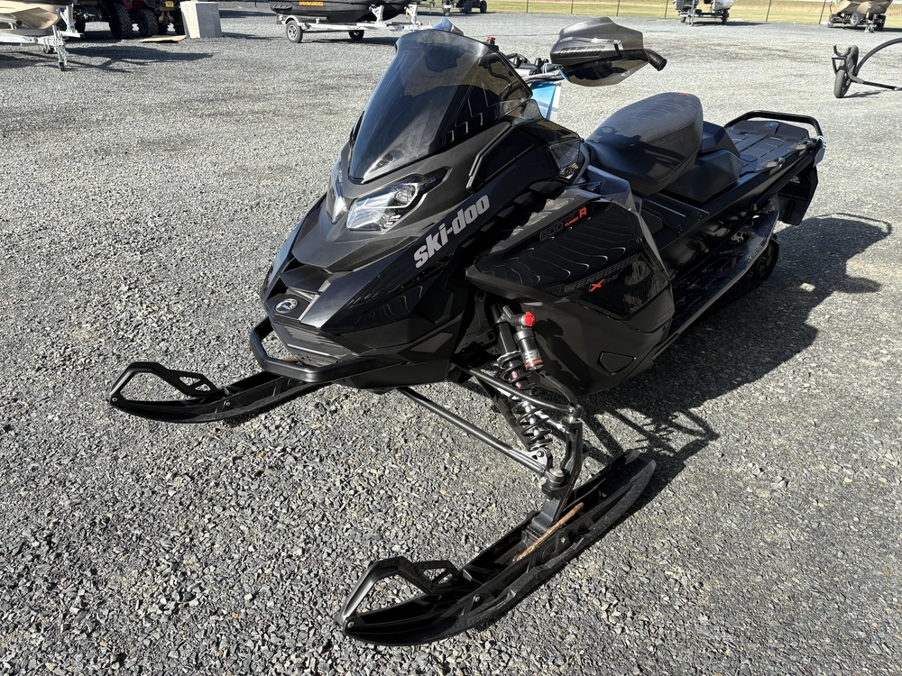 2026 Ski-doo Renegade X-rs 900 Ace Turbo R Ice Ripper Xt 1.5" E.s.