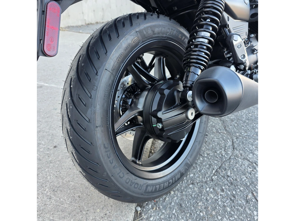 2026 Moto Guzzi V7 Stone