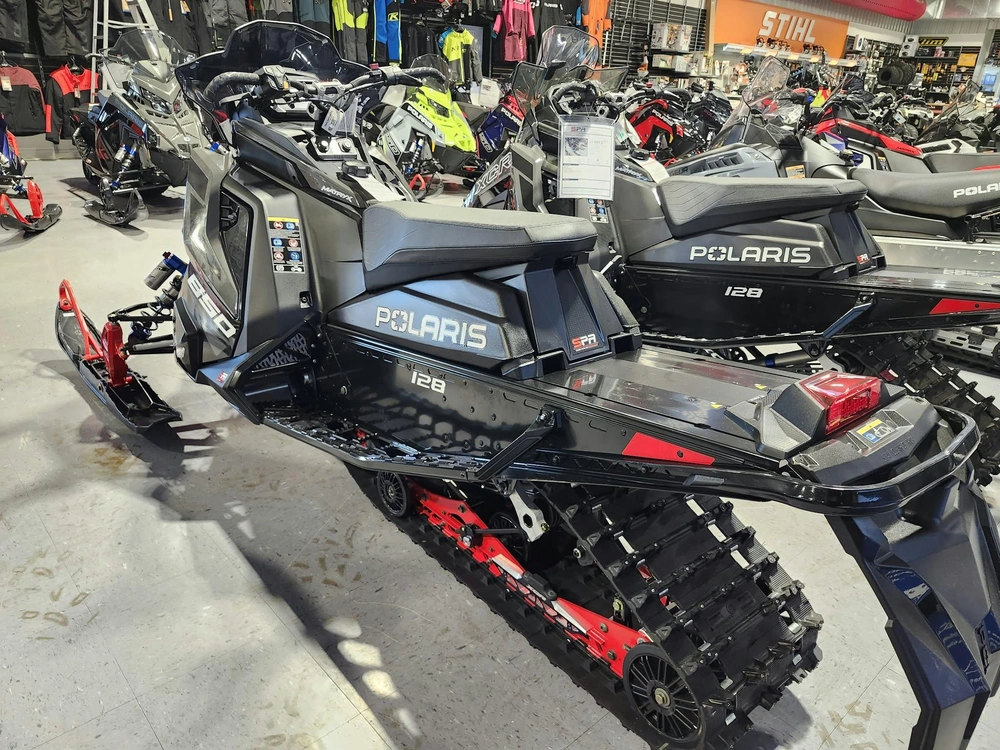 Polaris 650 Indy Xcr 128",7s Display 2024
